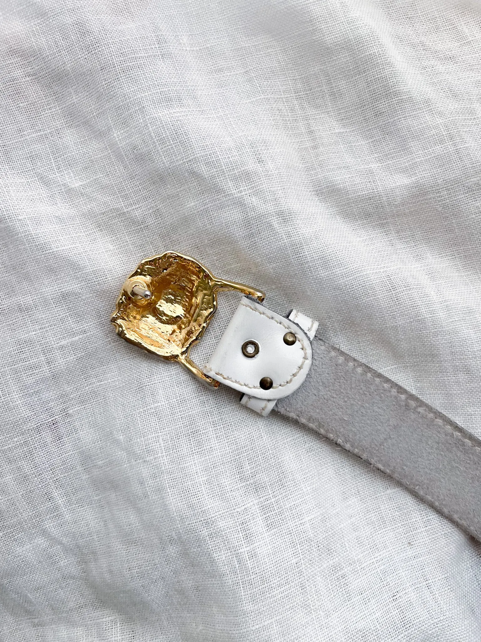 1980's White & Gold Lion Belt / Sz S