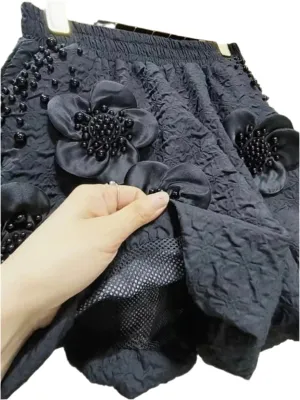Black 3D flowers and pearls shorts pants