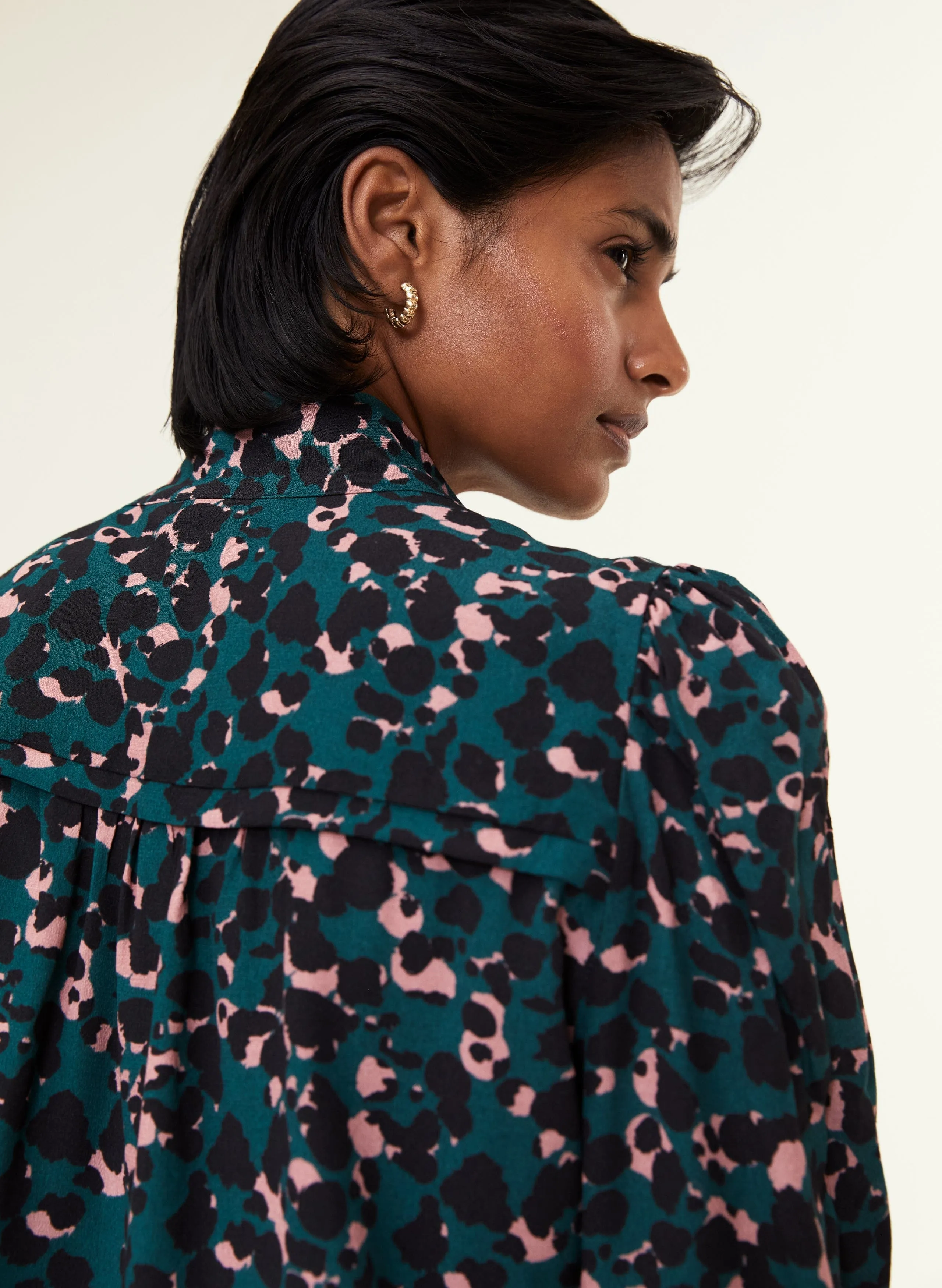 Tirtho LENZING™ ECOVERO™ Blouse | Cedar Ink Print