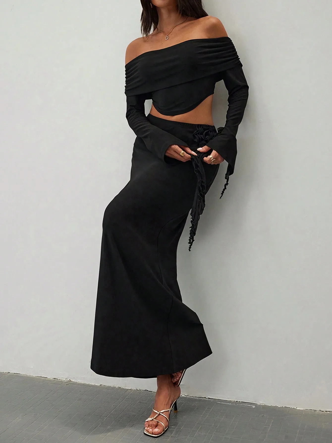 Women's Elegant Sexy Asymmetrical Top And Low Waist Bodycon Skirt  Sets With 3D Flowers